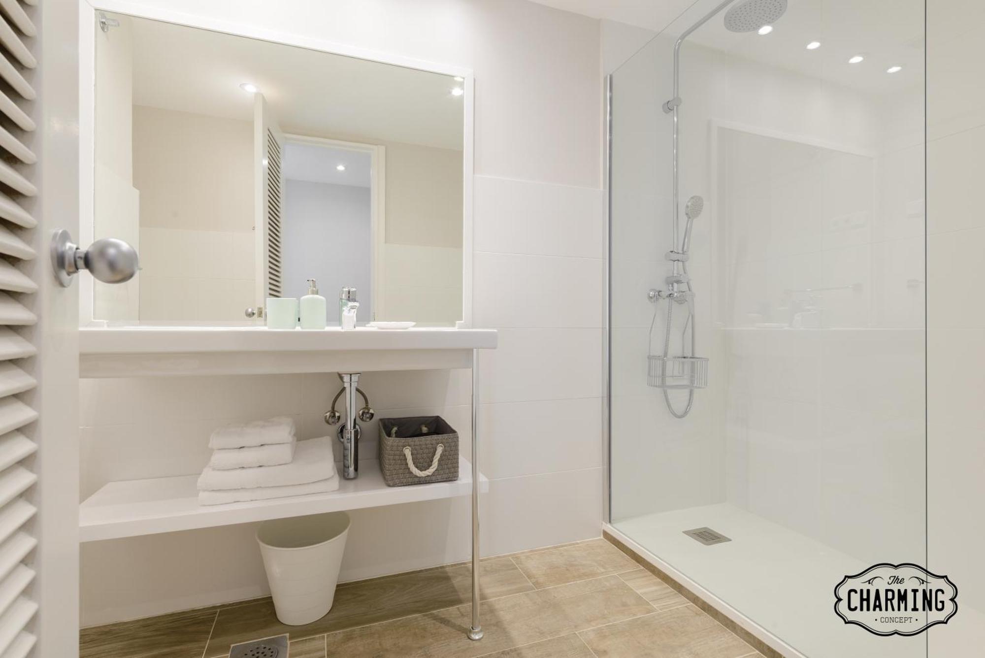 Апартаменты Charming Eurobuilding 2 Terrace Exclusive - Plaza De Parking Мадрид Экстерьер фото